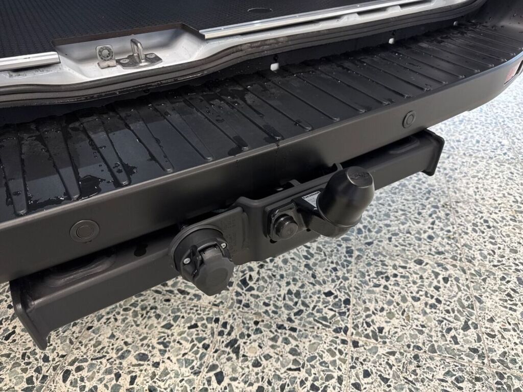 Ford Transit 2026 Frozen White