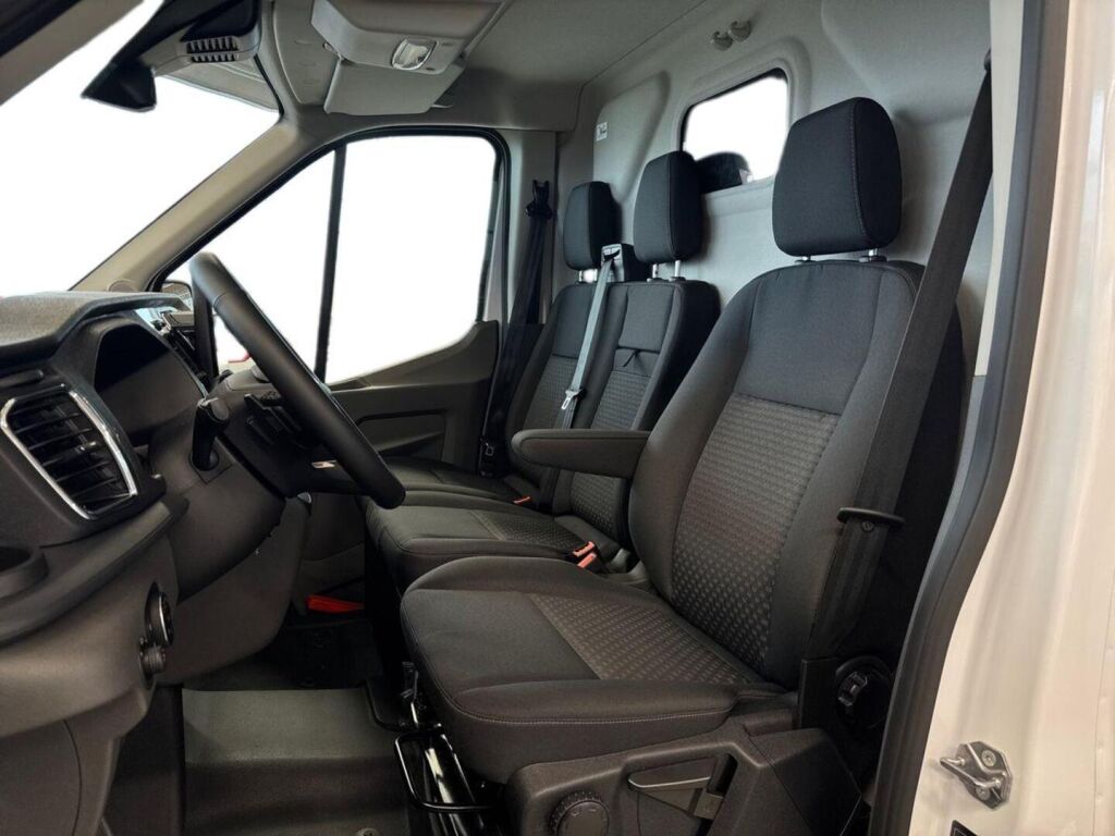 Ford Transit 2026 Frozen White