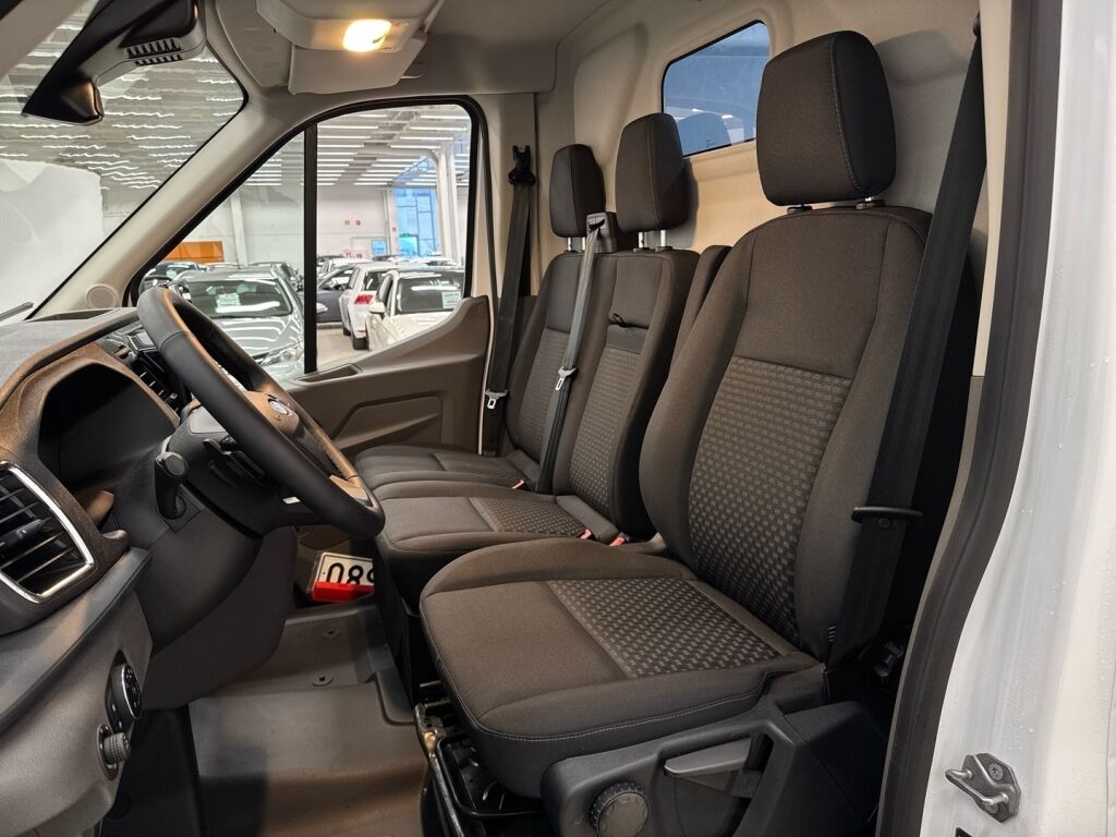 Ford Transit 2026 Frozen White