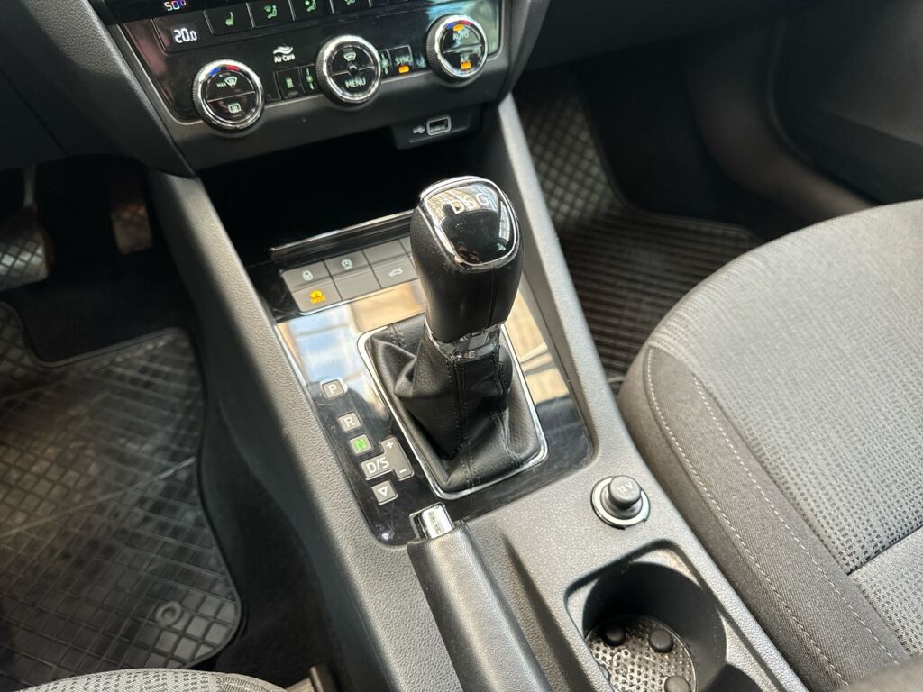 Skoda Octavia 2019 Harmaa
