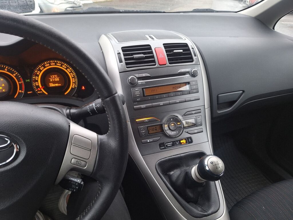 Toyota Auris 2009 Harmaa