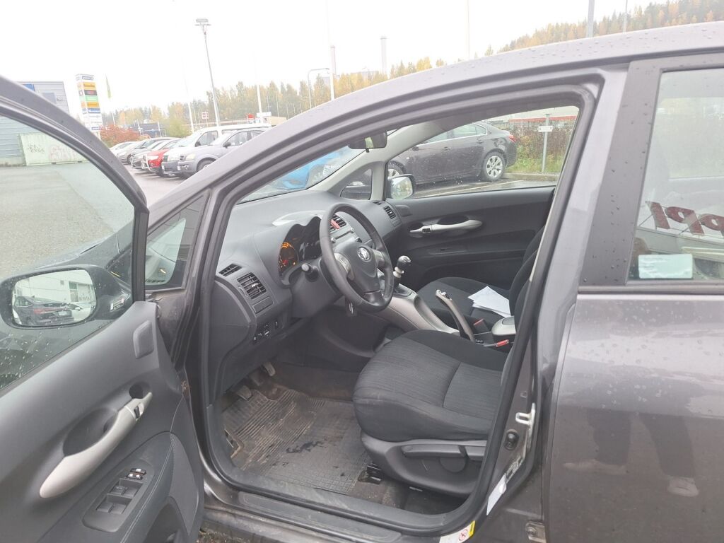 Toyota Auris 2009 Harmaa