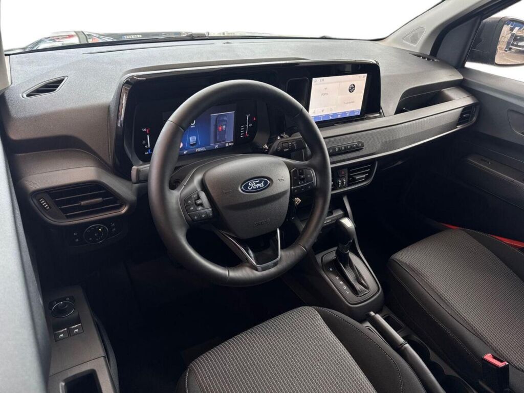 Ford Transit Courier 2026 Musta