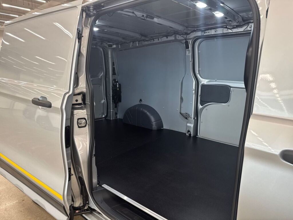 Ford Transit Custom 2026 Harmaa