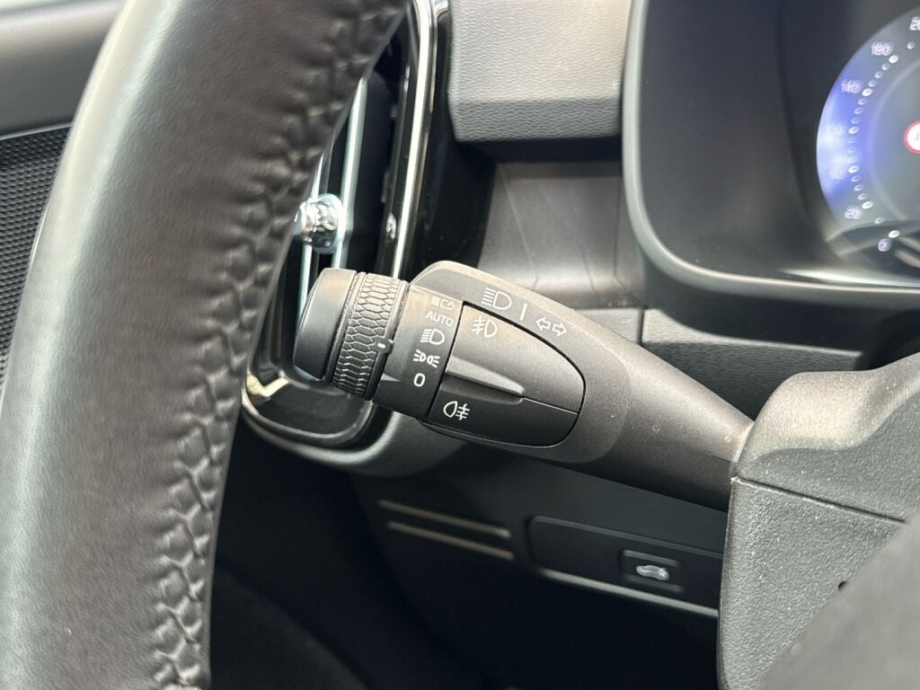 Volvo C40 2023 