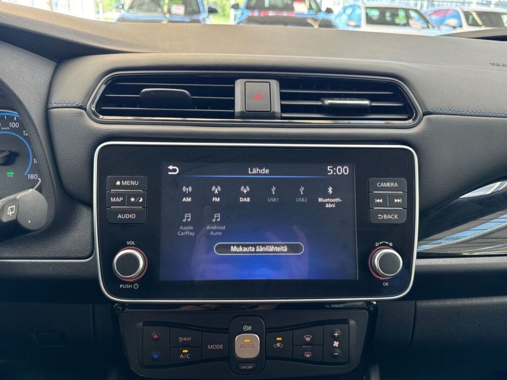 Nissan Leaf 2022 Musta