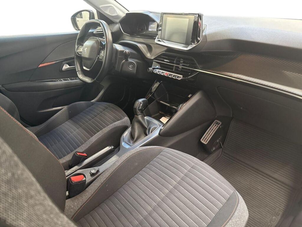 Peugeot 208 2021 Valkoinen