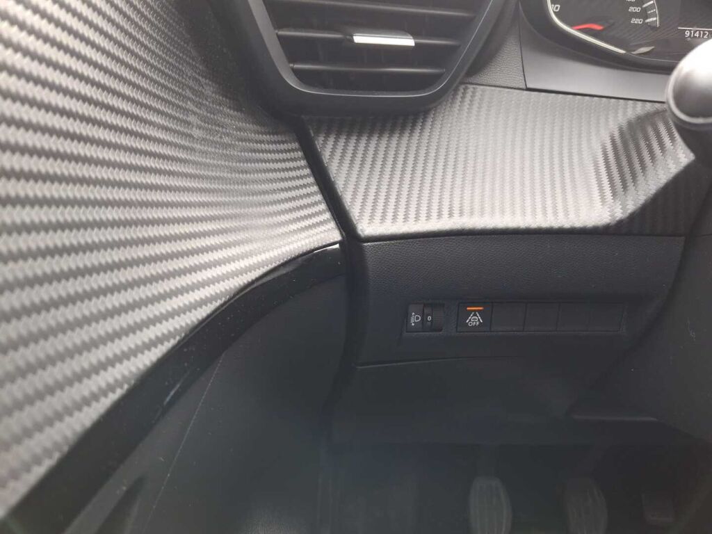 Peugeot 208 2021 Valkoinen