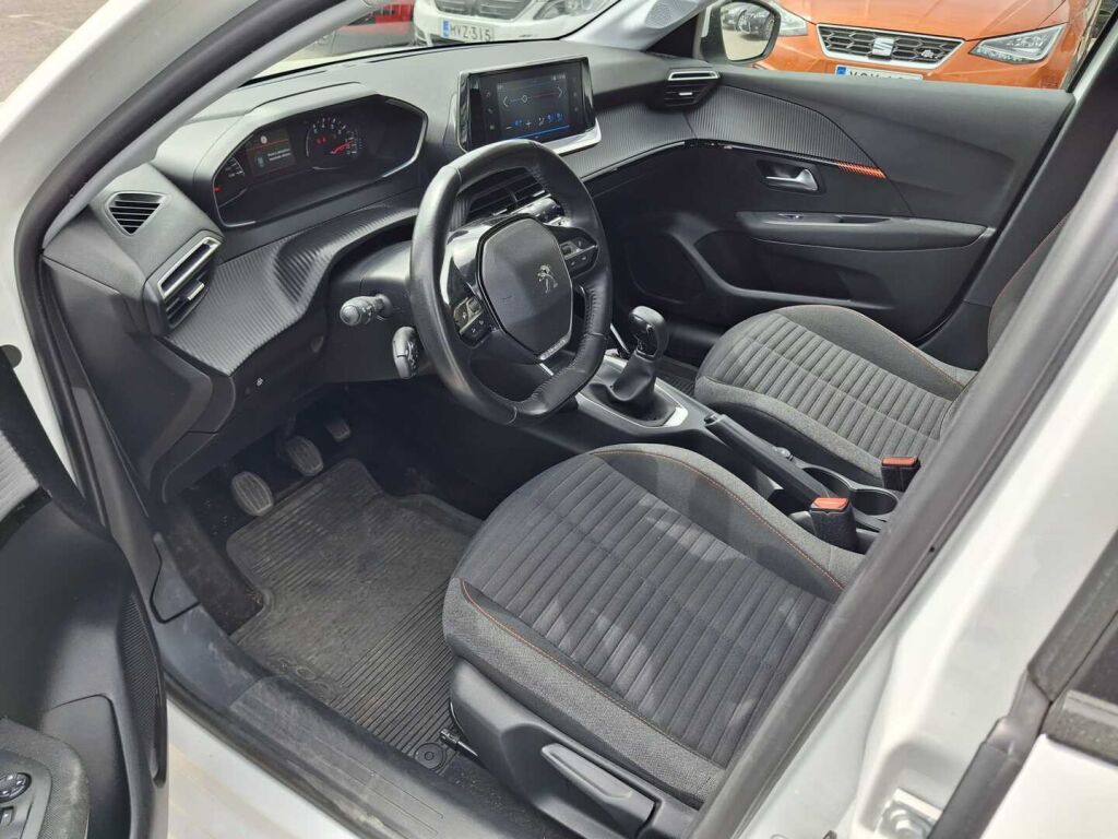 Peugeot 208 2021 Valkoinen