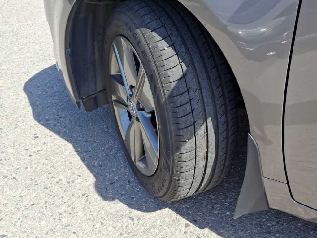 Toyota Avensis 2015 Hopea