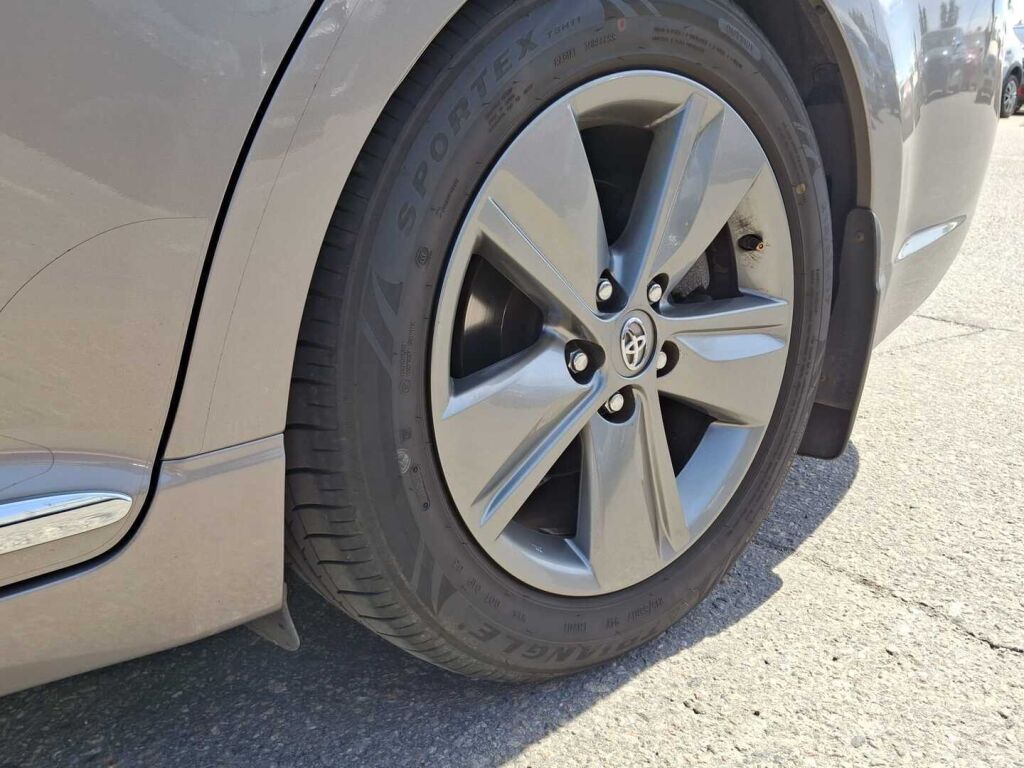 Toyota Avensis 2015 Hopea