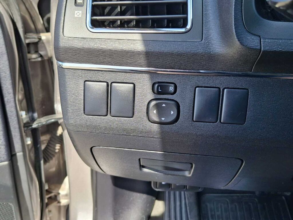 Toyota Avensis 2015 Hopea