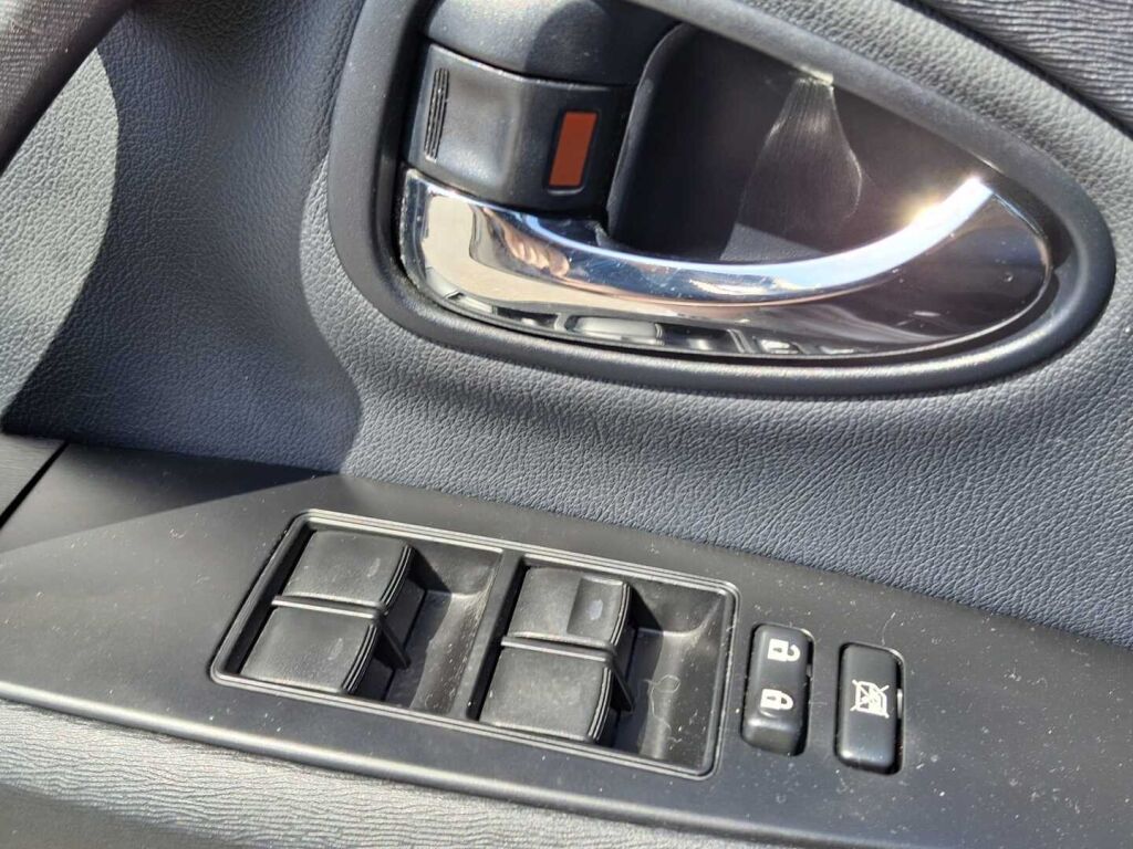 Toyota Avensis 2015 Hopea