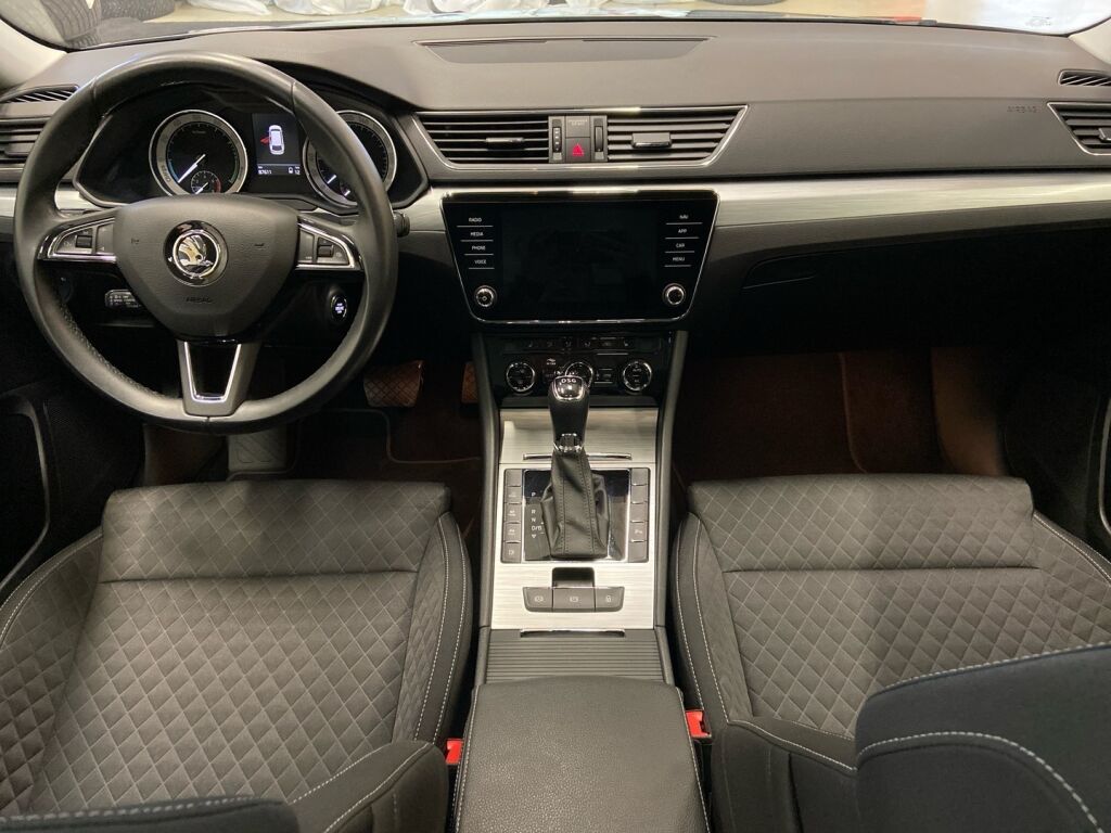 Skoda Superb 2020 Harmaa