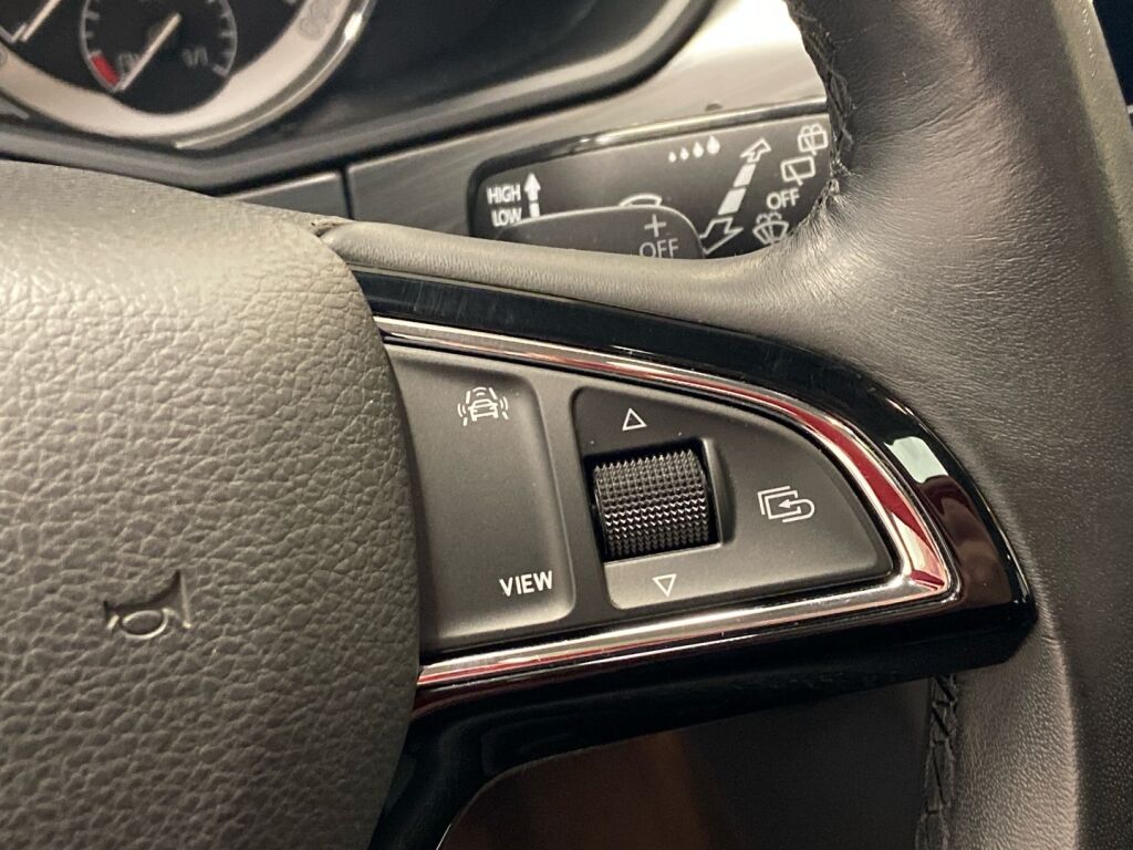 Skoda Superb 2020 Harmaa