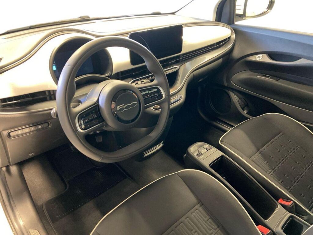 Fiat 500e 2023 