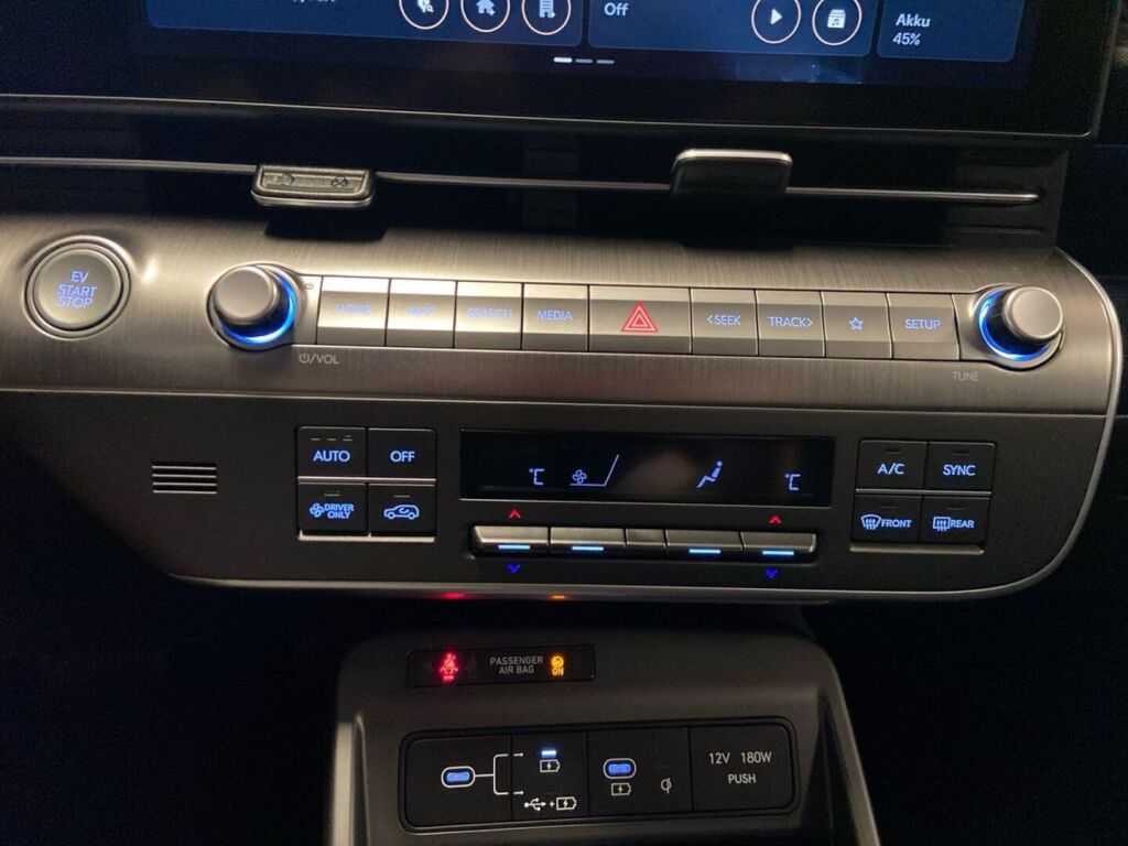 Hyundai KONA Electric 2025 