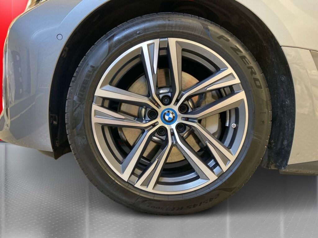 BMW i4 2023 