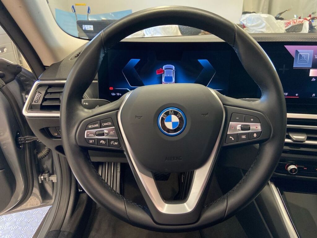 BMW i4 2023 
