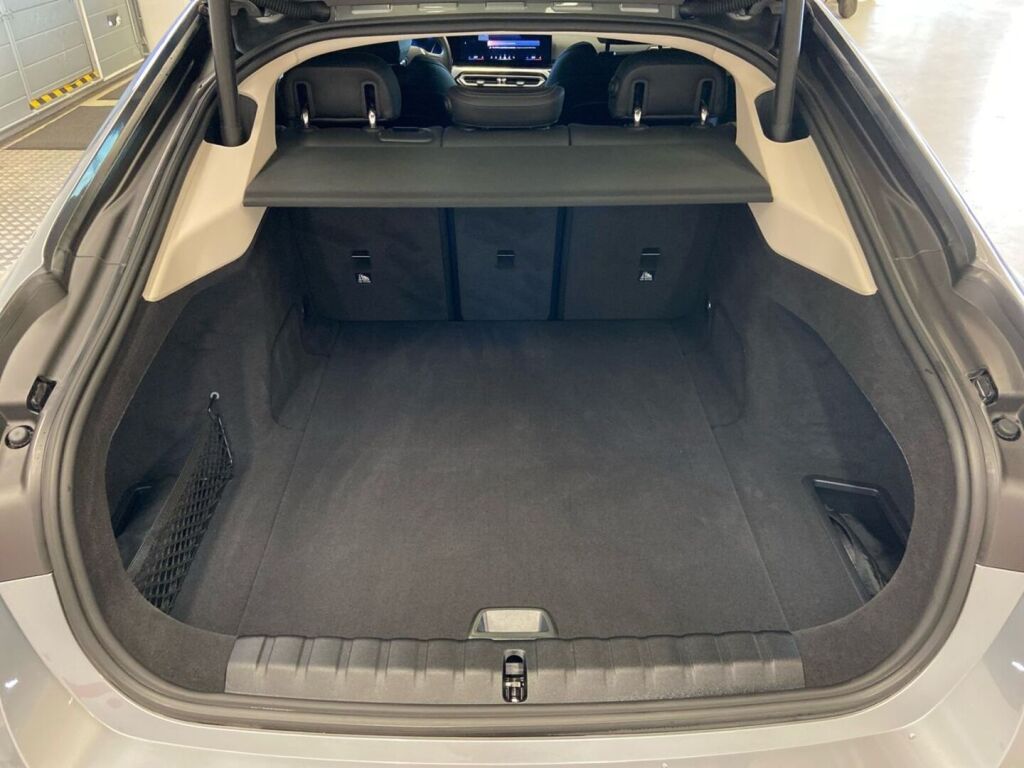 BMW i4 2023 