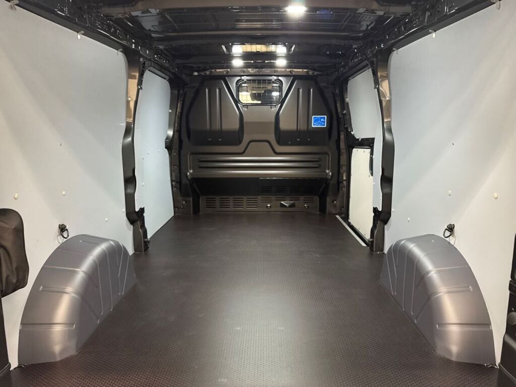 Ford Transit Custom 2026 Magnetic