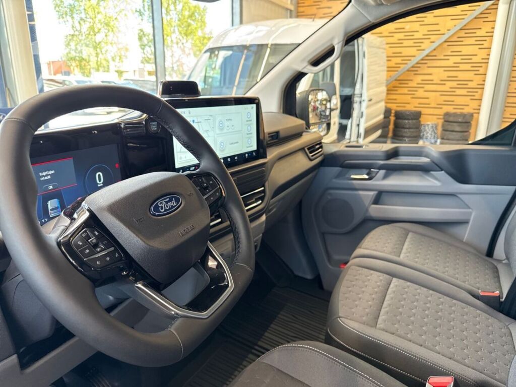 Ford Transit Custom 2026 Magnetic