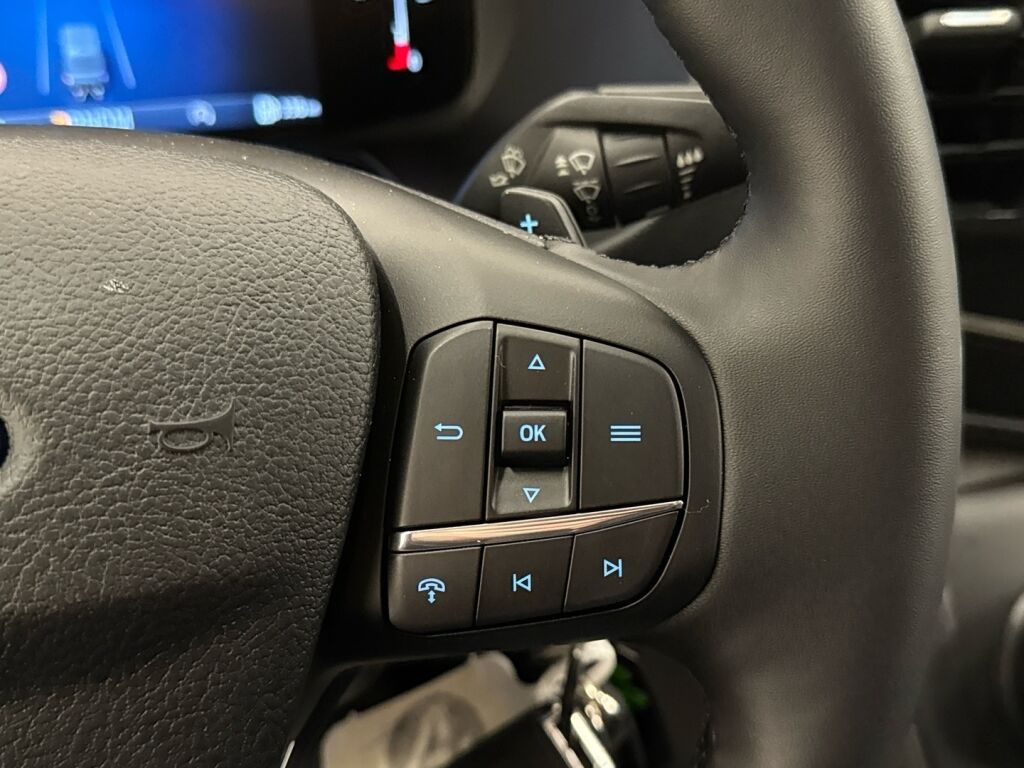 Ford Transit 2026 Valkoinen
