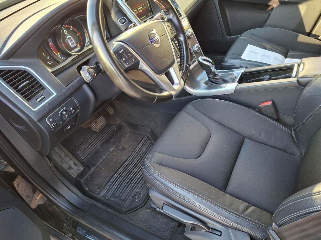 Volvo XC60 2015 Musta