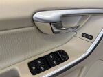 Volvo XC60 2009 Musta