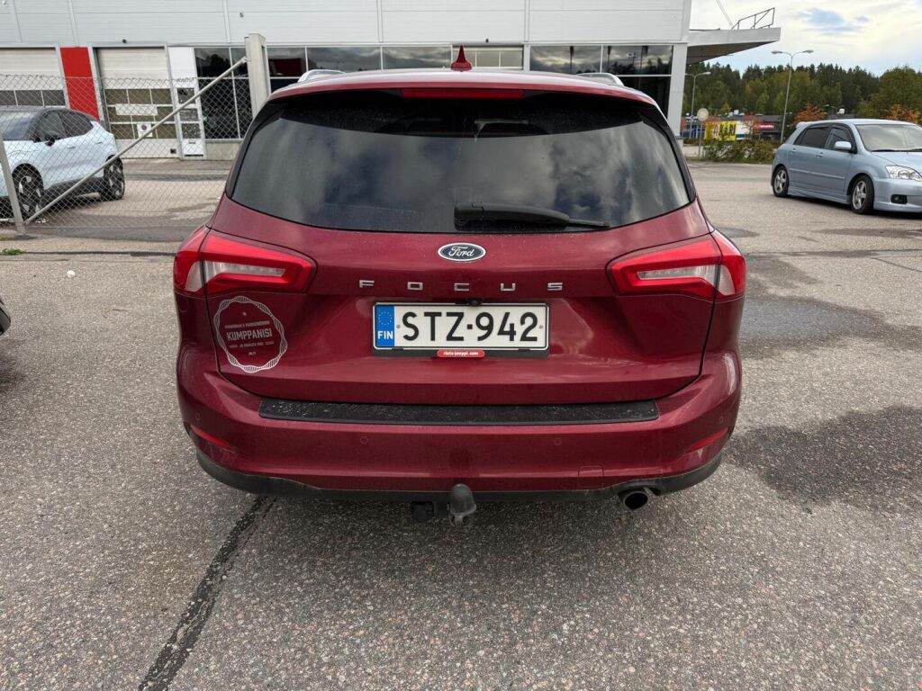 Ford Focus 2019 Punainen