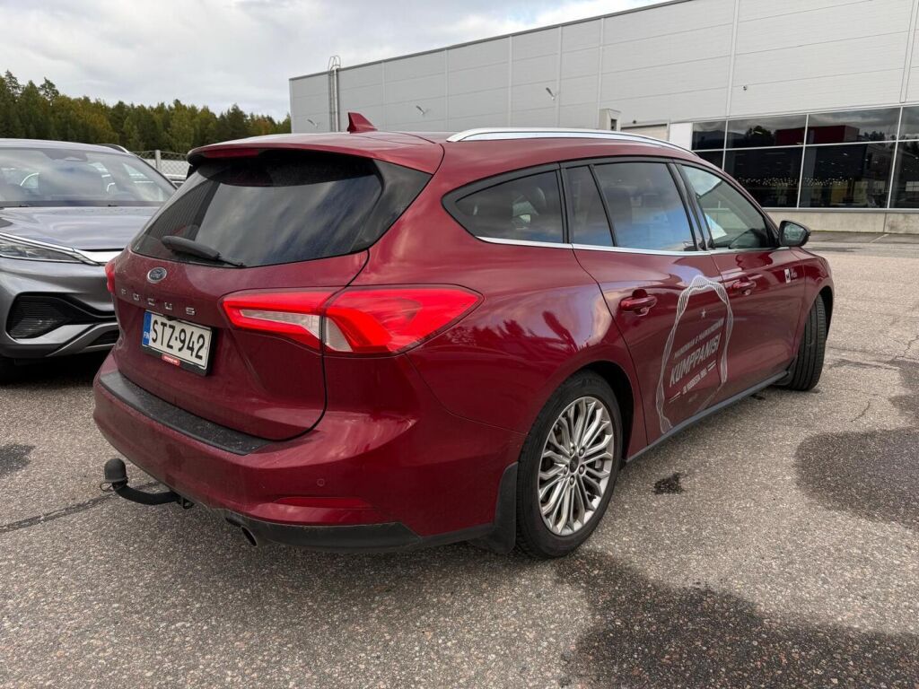 Ford Focus 2019 Punainen