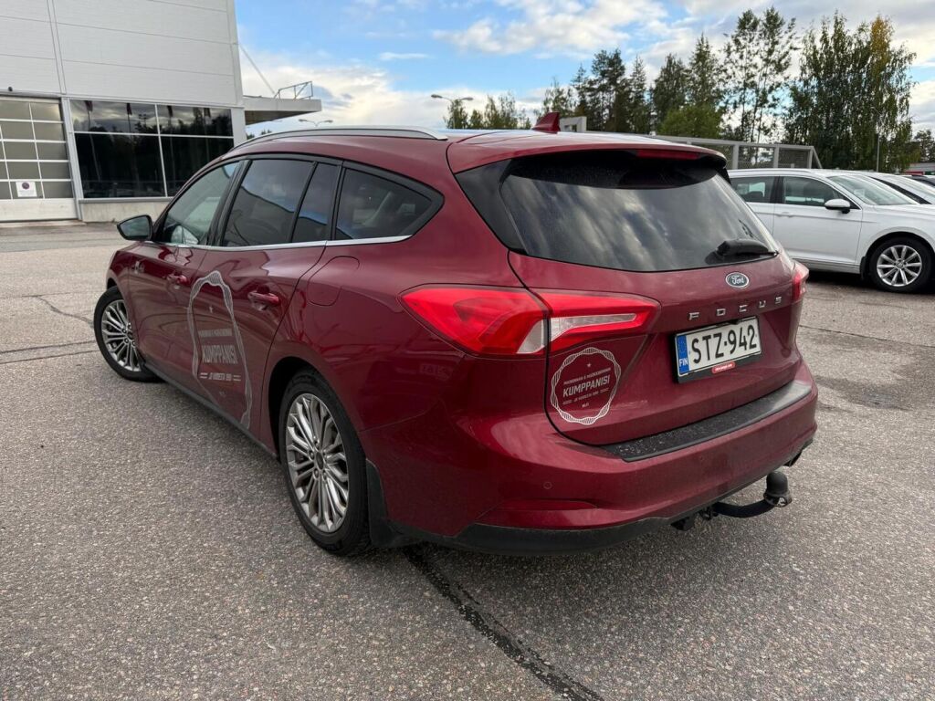 Ford Focus 2019 Punainen