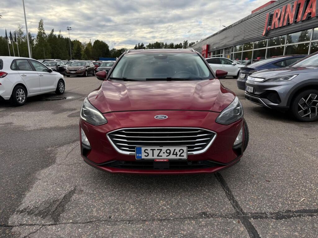 Ford Focus 2019 Punainen