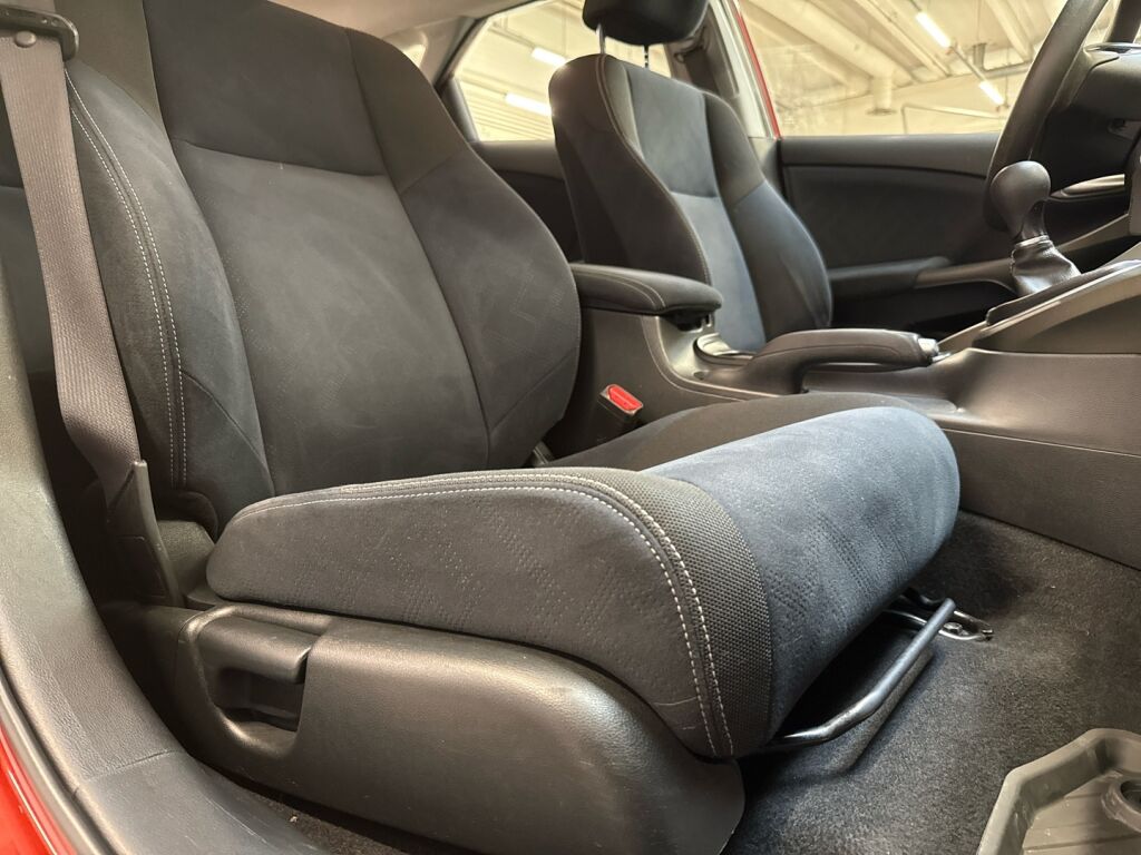 Honda Civic 2014 Punainen