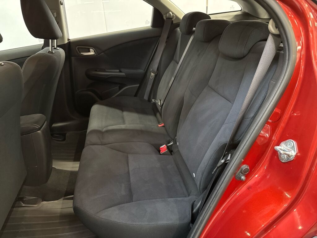 Honda Civic 2014 Punainen