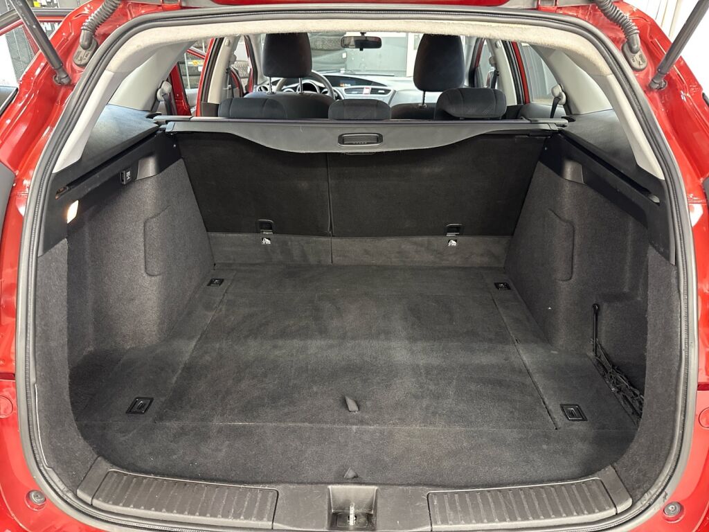 Honda Civic 2014 Punainen