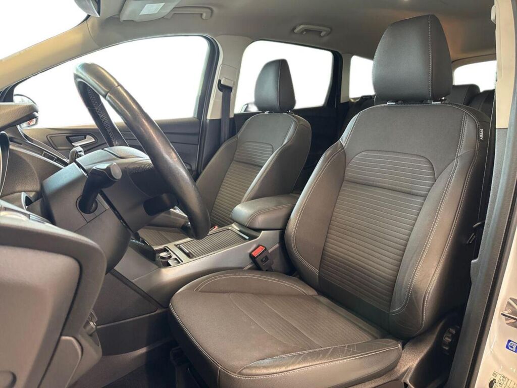 Ford Kuga 2019 Valkoinen