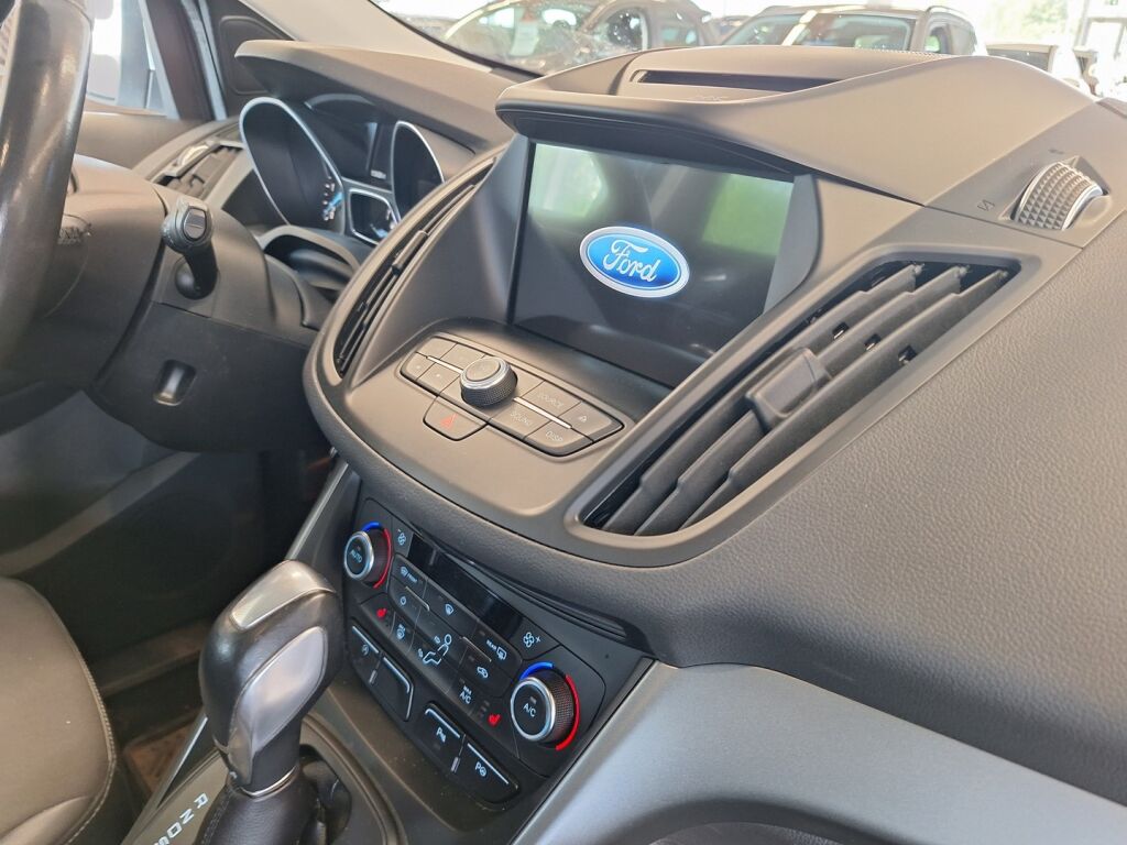 Ford Kuga 2019 Valkoinen