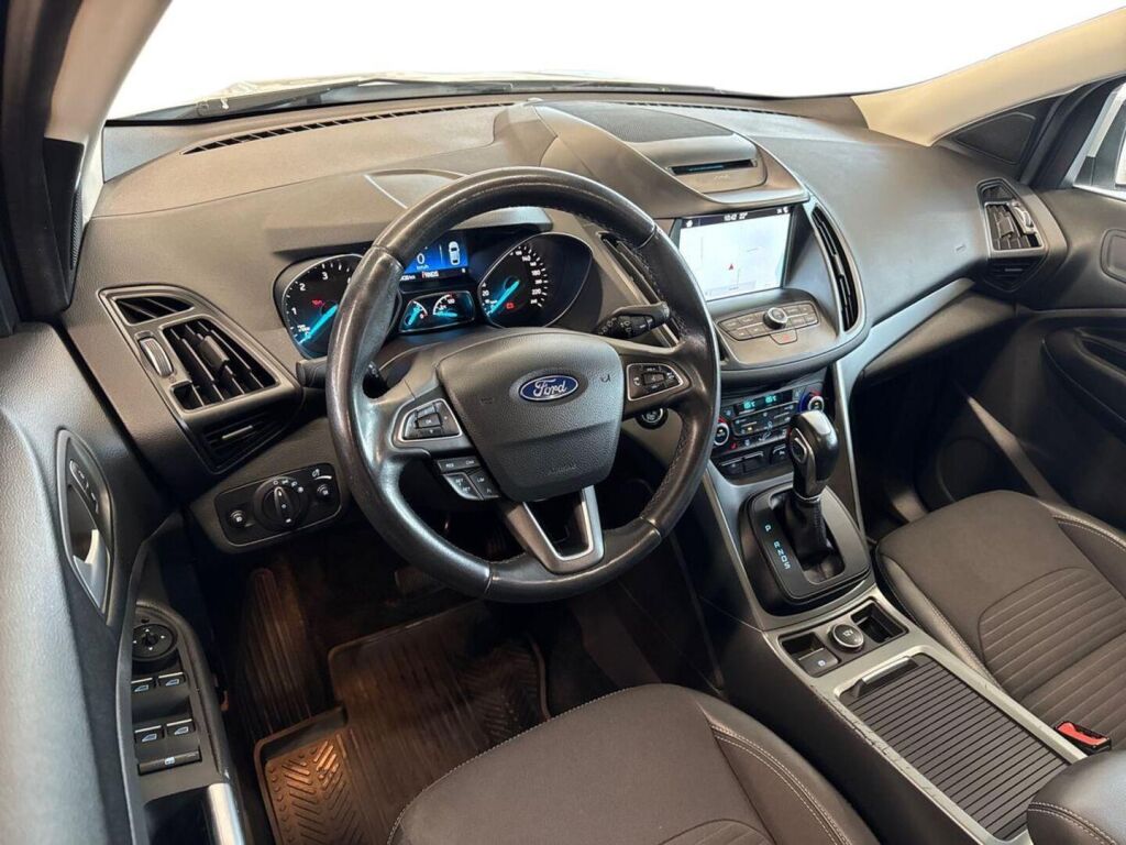 Ford Kuga 2019 Valkoinen