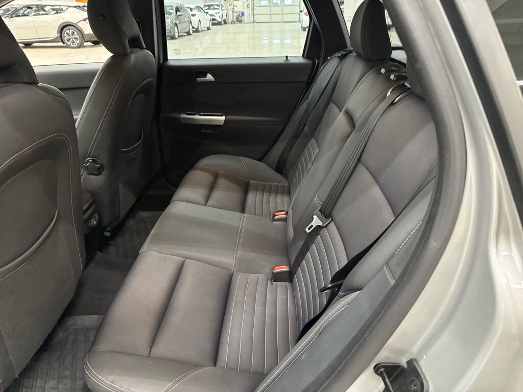 Volvo V50 2004 Harmaa