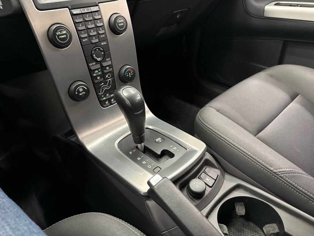 Volvo V50 2004 Harmaa