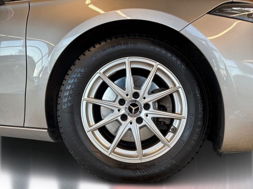 Mercedes-Benz A 2019 Harmaa