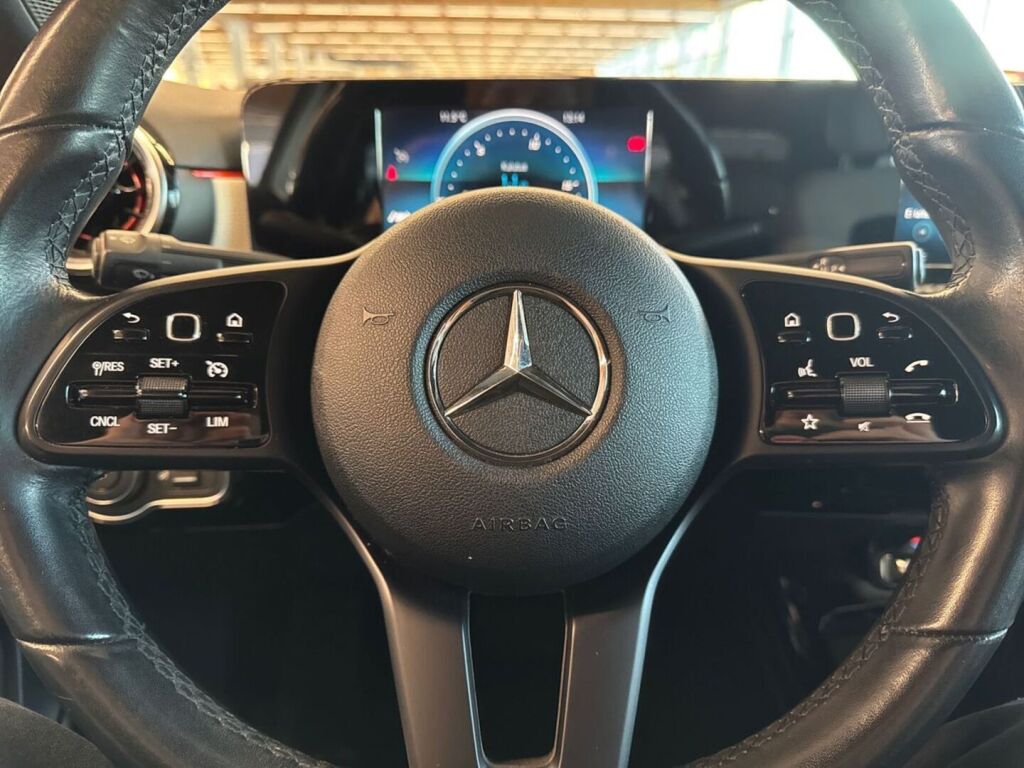 Mercedes-Benz A 2019 Harmaa