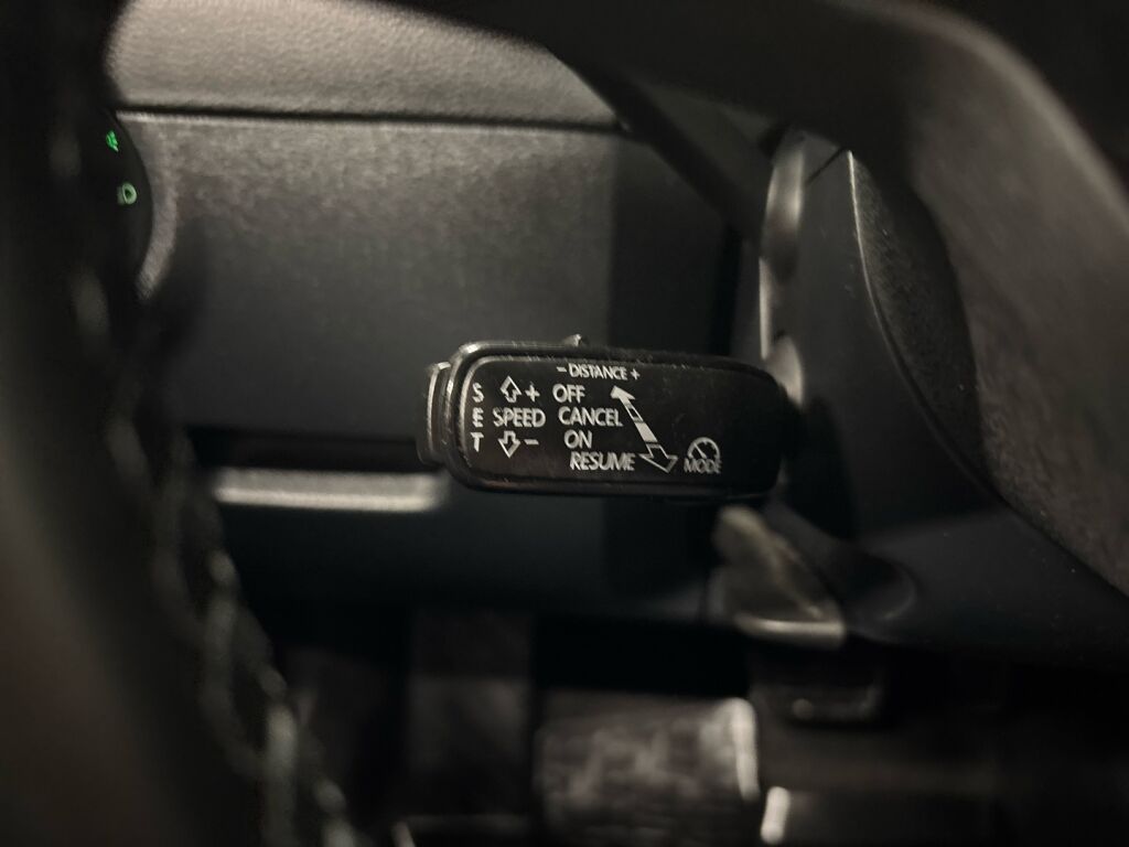 Skoda Octavia 2019 Musta
