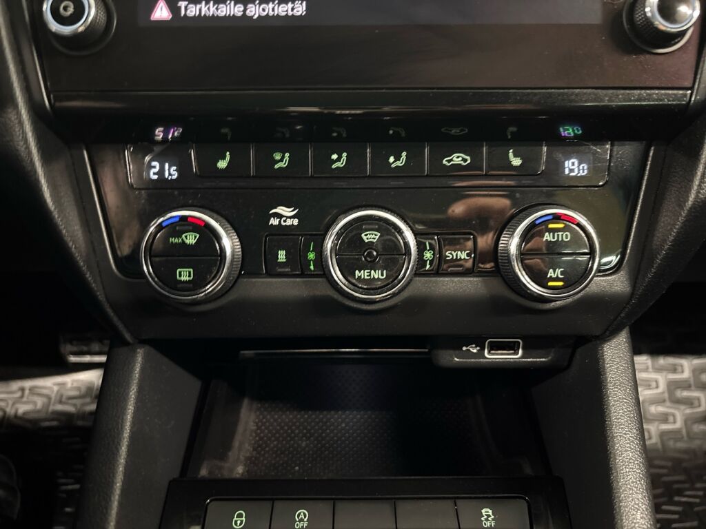 Skoda Octavia 2019 Musta