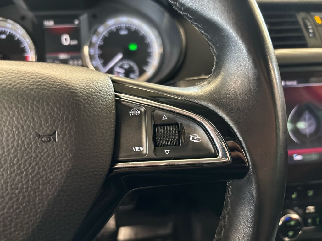 Skoda Octavia 2019 Musta