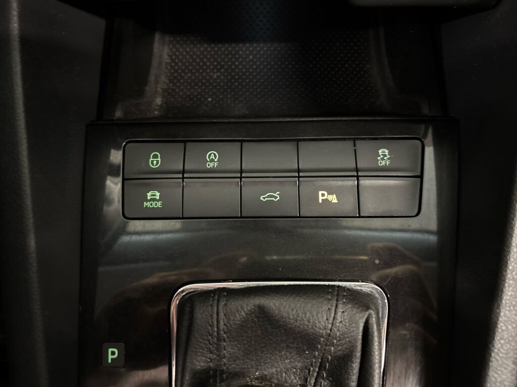 Skoda Octavia 2019 Musta