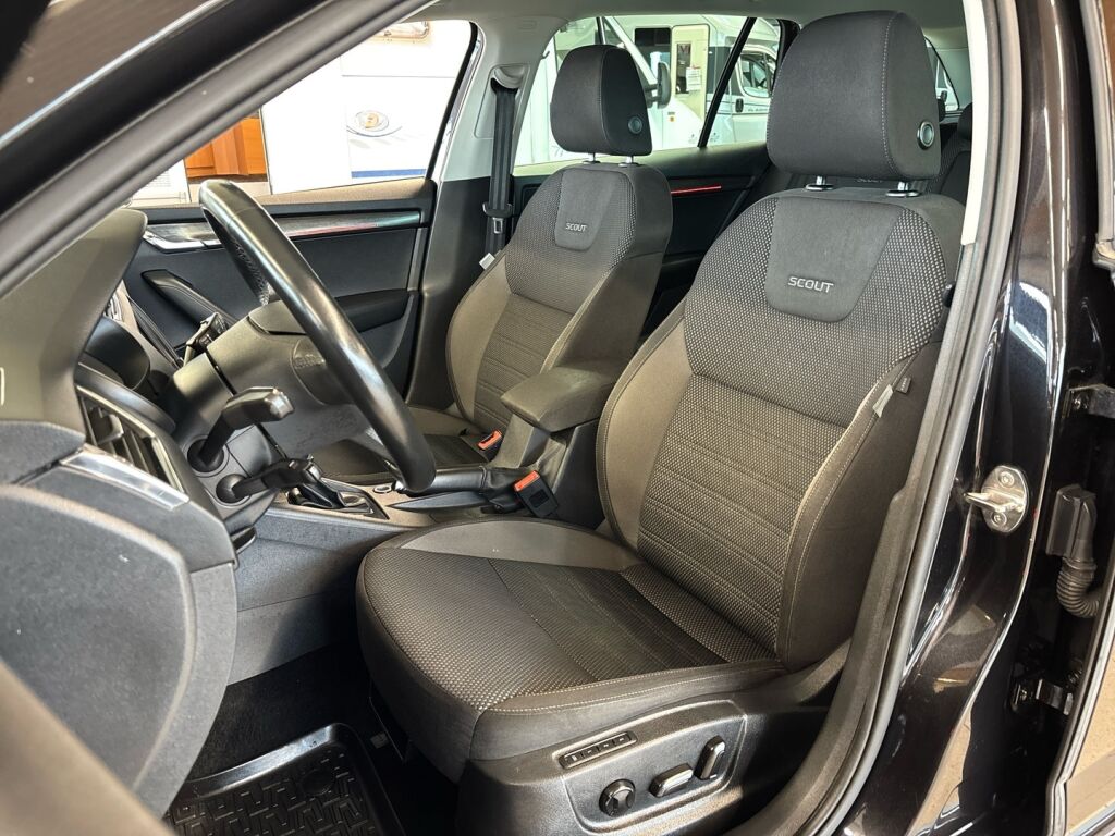 Skoda Octavia 2019 Musta