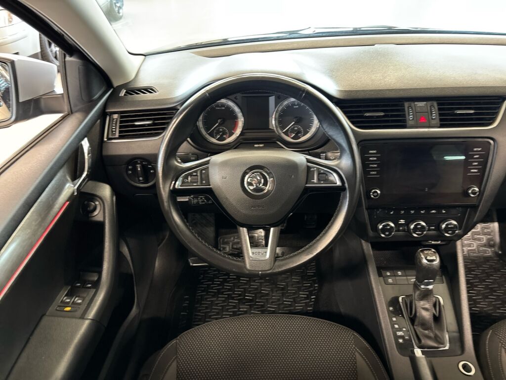 Skoda Octavia 2019 Musta
