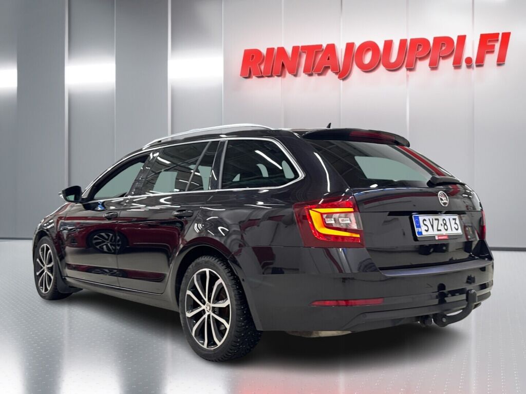 Skoda Octavia 2019 Musta